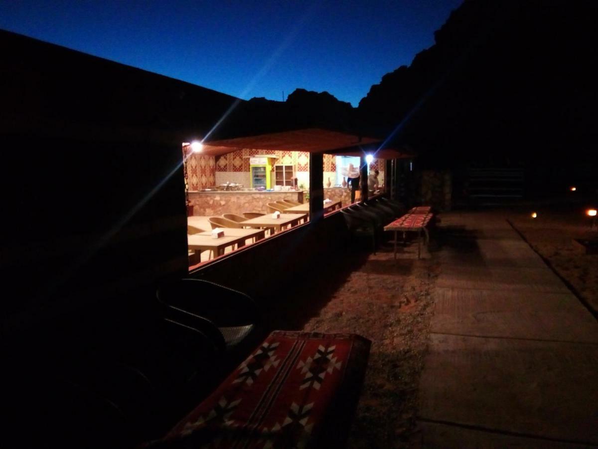 Wadi Rum Caravan Camp Zewnętrze zdjęcie